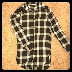 Girls Black and White Flannel size 8-9Y